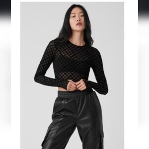 Alo Yoga Mesh Plaid Cropped Long Sleeve Top Black
